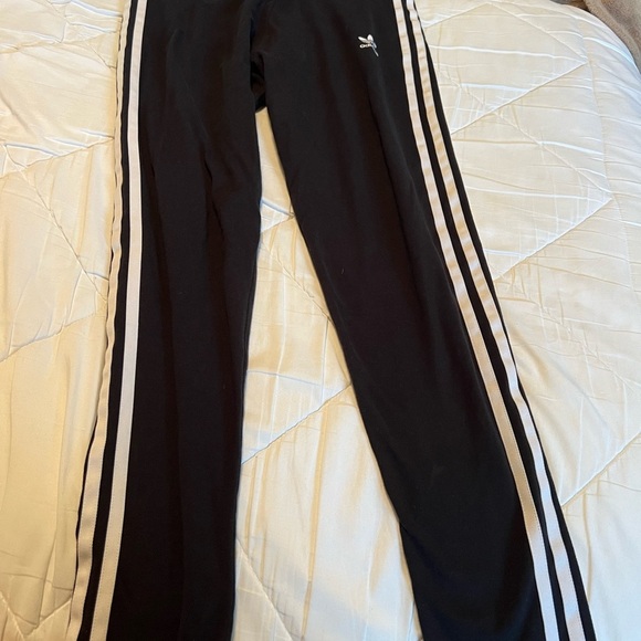 Adidas Black Apparel with White Label - Picture 1 of 3